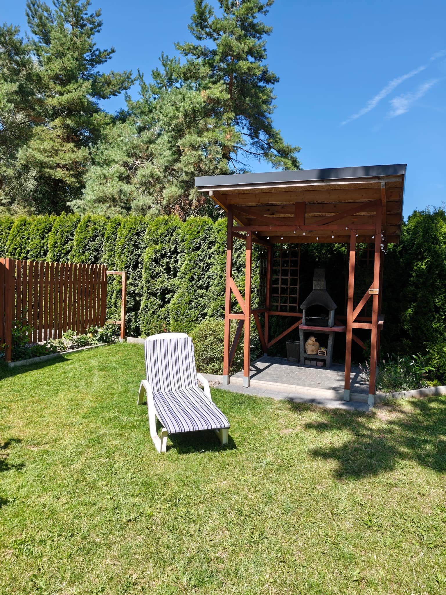 Grillplatz auf dem Gelände