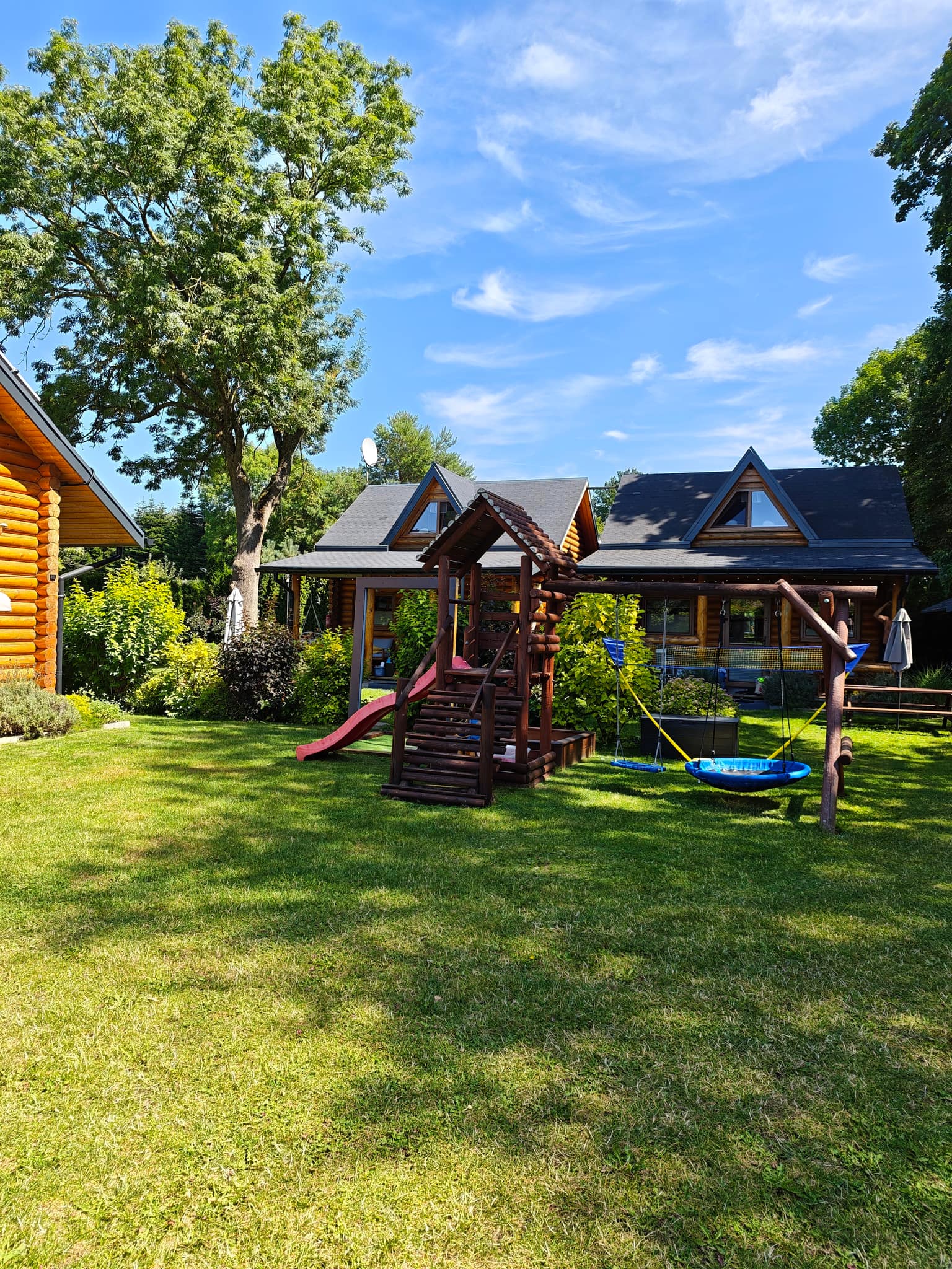 Kinderspielplatz auf dem Grundstück