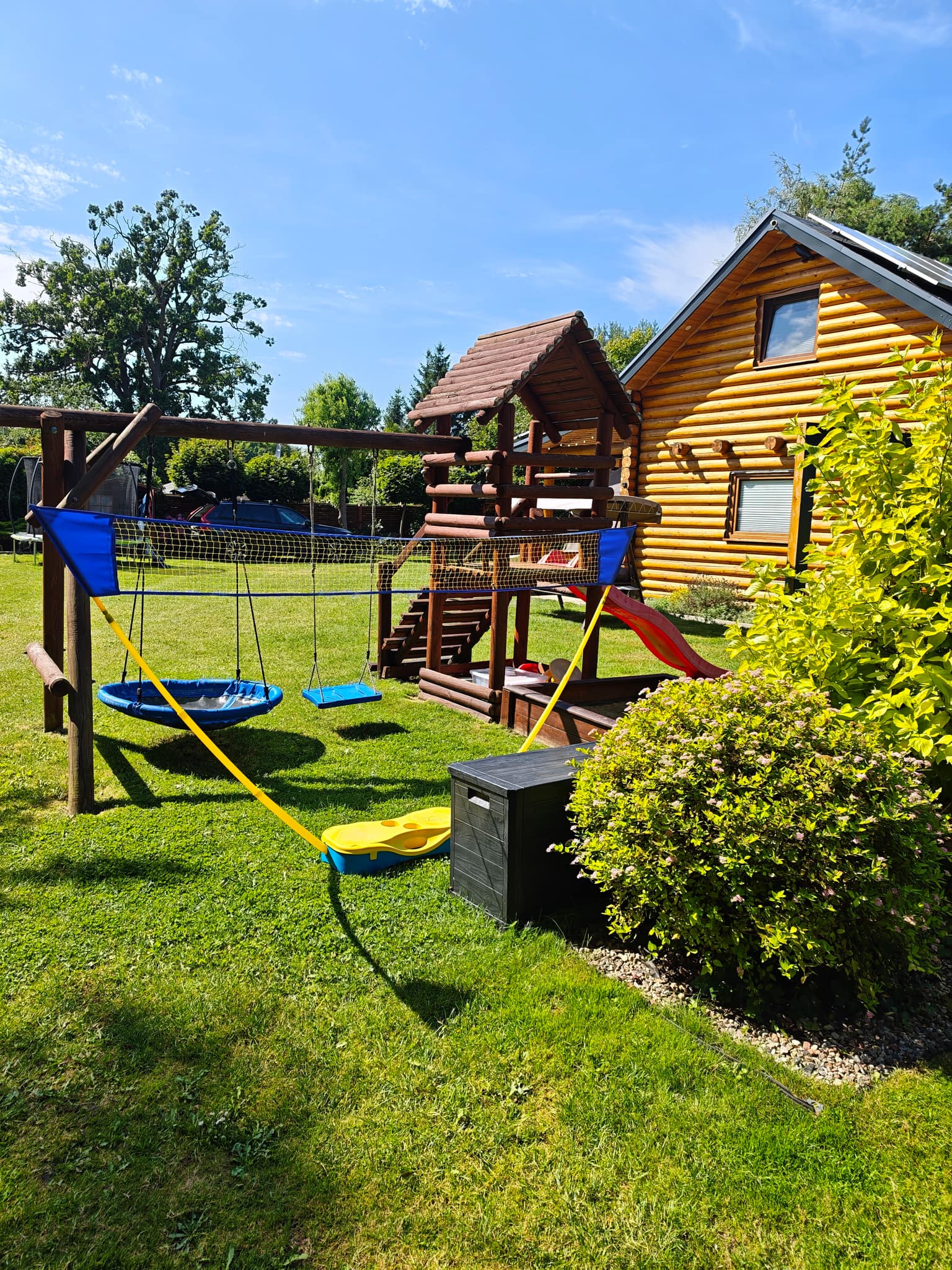 Volleyballfeld im Garten